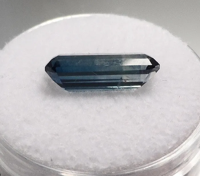 4.00 CTS FADING BLUE MONTANA SAPPHIRE