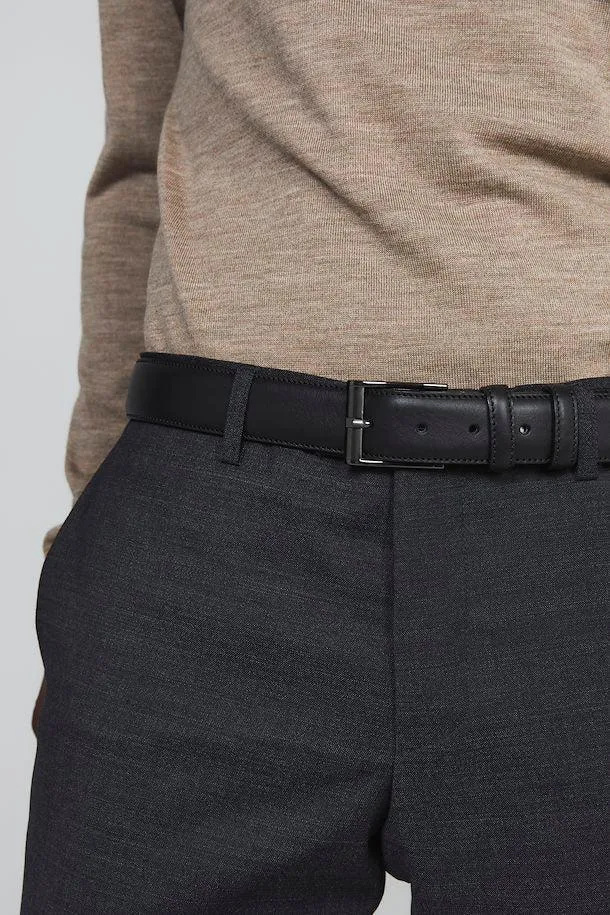 Matinique Frank Leather Belt With Formal Stitch In Black