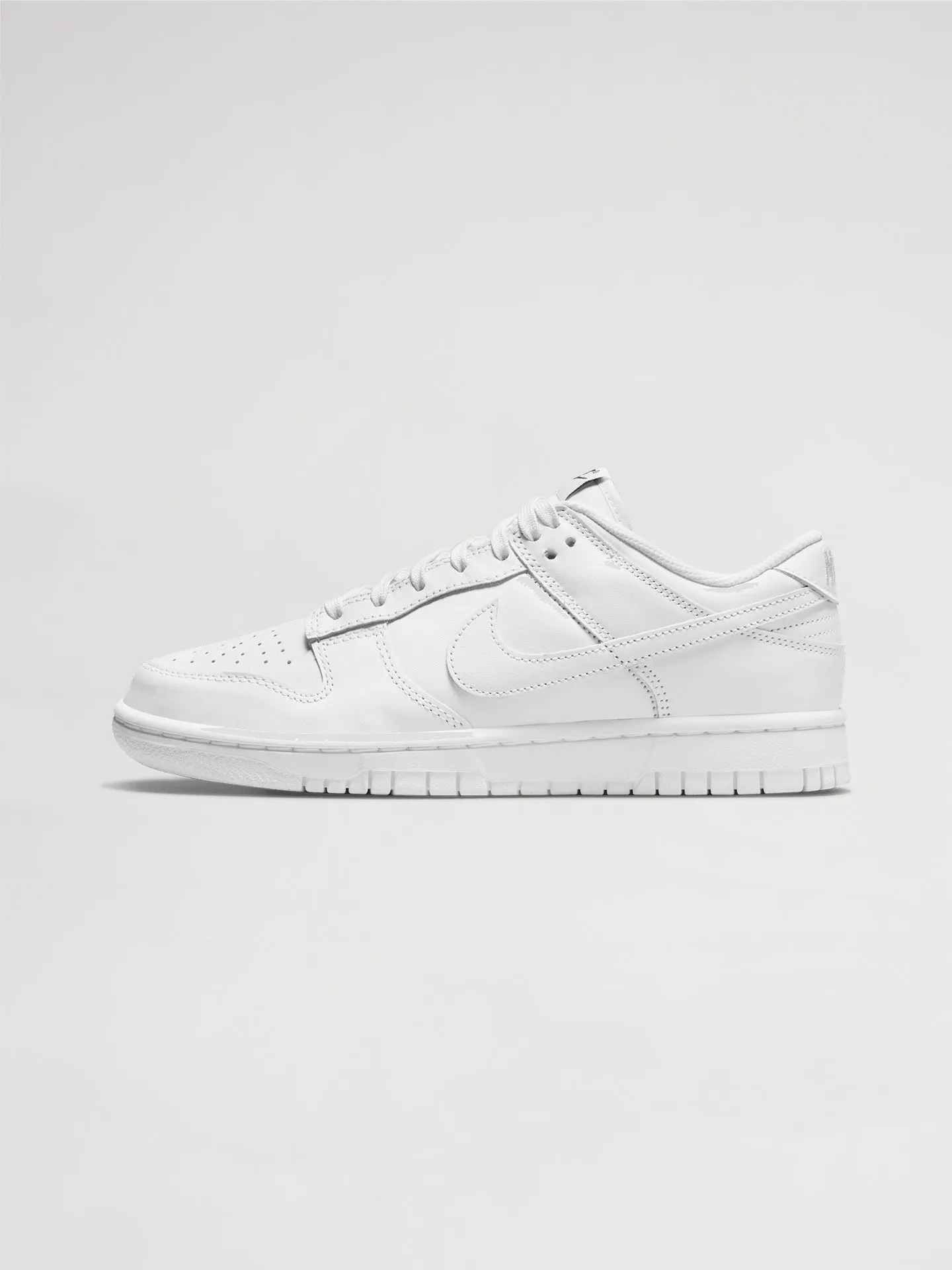 Nike Dunk Low - WHITE/WHITE-WHITE