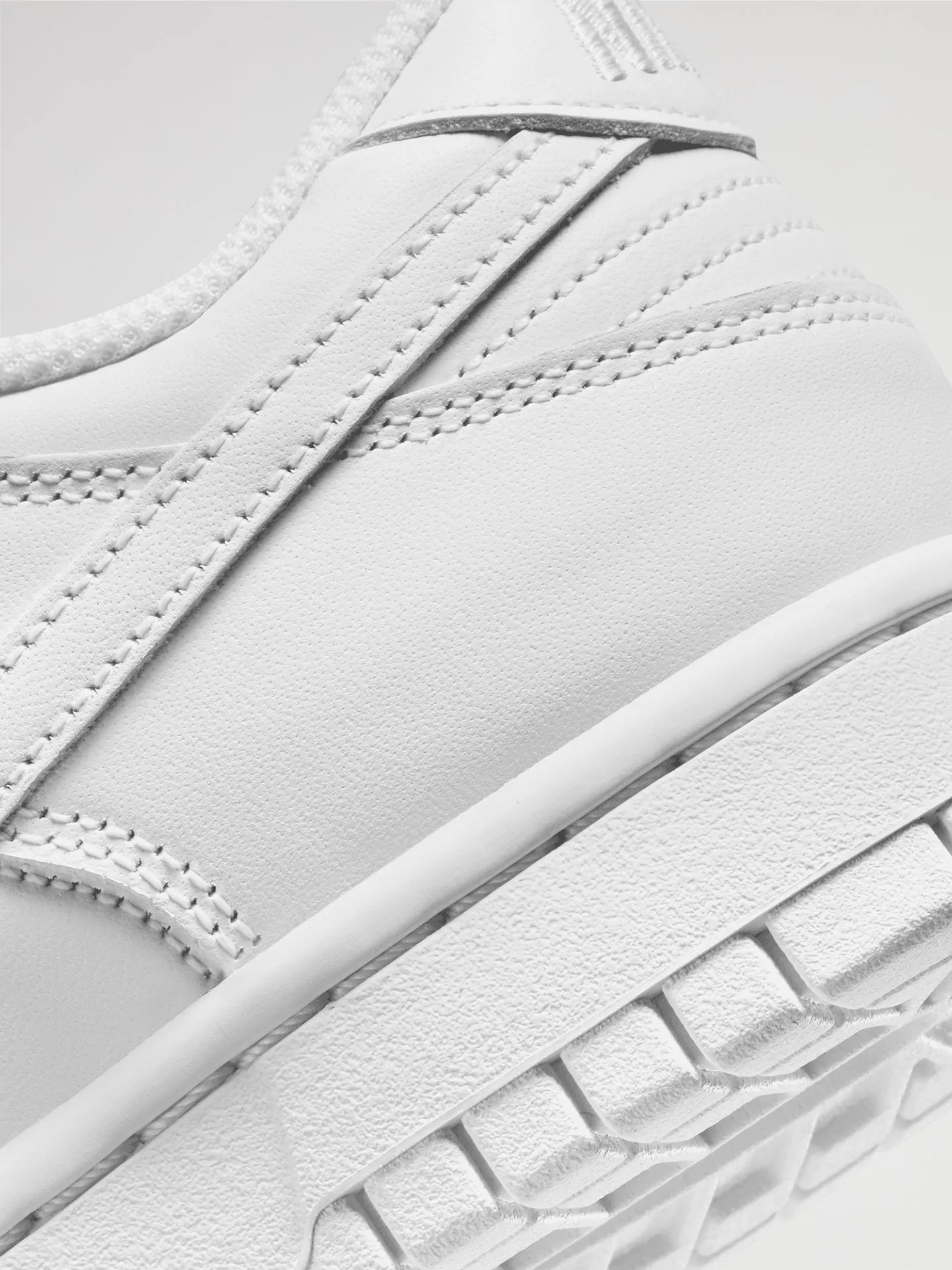 Nike Dunk Low - WHITE/WHITE-WHITE