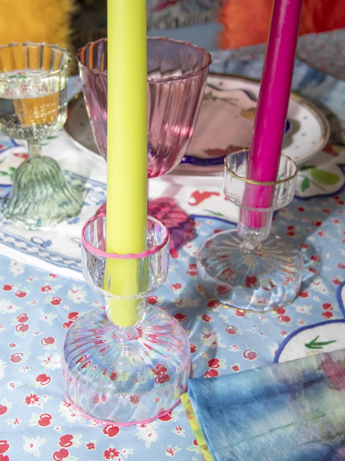 The Short Candlestick - Hot Pink Pearlescent / Glass