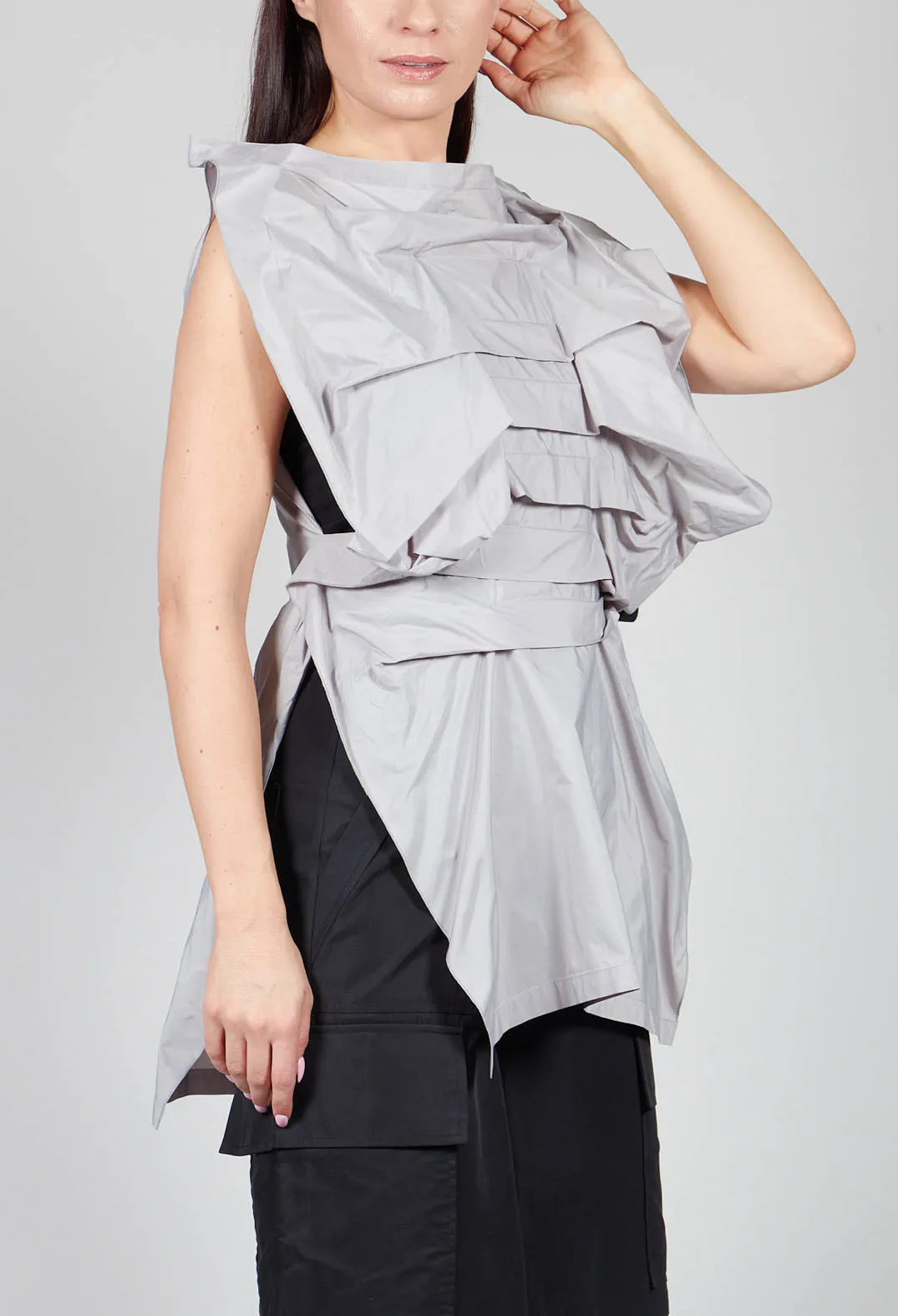 UTUS Top in Light Grey