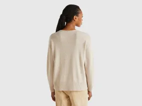 V-neck sweater in wool blend - Beige | Benetton