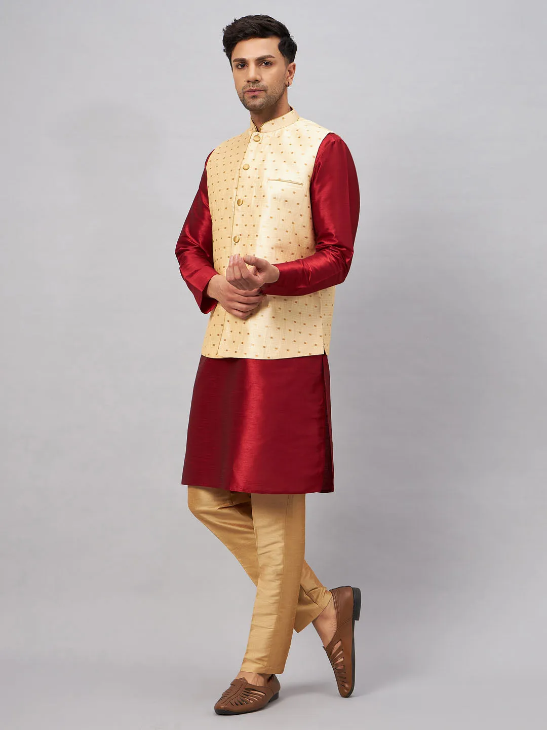 VM BY VASTRAMAY Men's Gold Zari Weaved Jacket With Kurta Pant Set